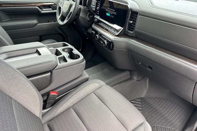 new 2025 Chevrolet Silverado 1500 car, priced at $58,915