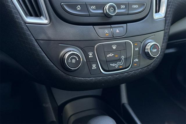 new 2025 Chevrolet Malibu car, priced at $27,262