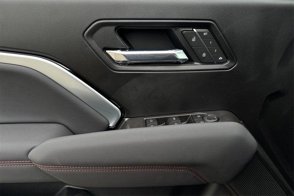new 2025 Chevrolet Colorado car, priced at $47,162