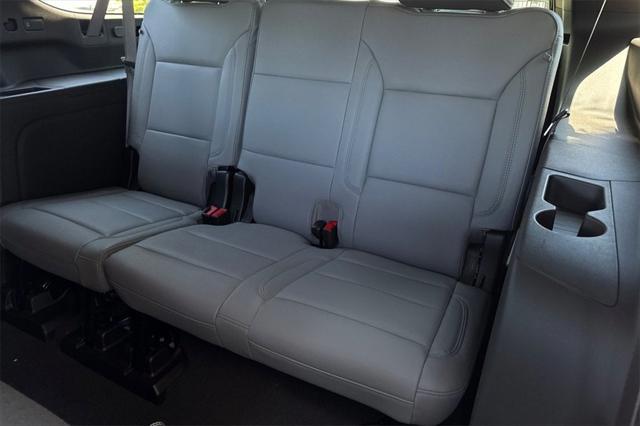 new 2025 Chevrolet Suburban car, priced at $72,689