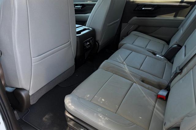 new 2025 Chevrolet Suburban car, priced at $72,689