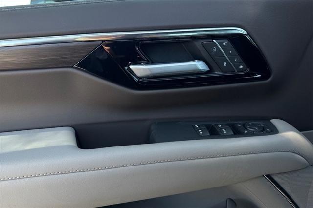 new 2025 Chevrolet Suburban car, priced at $72,689
