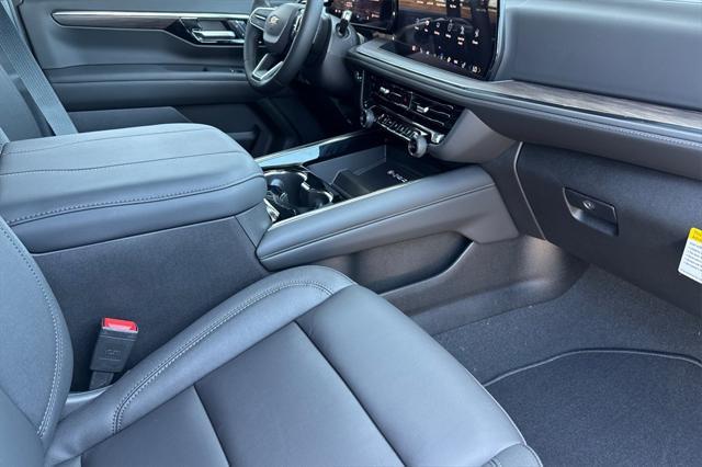 new 2025 Chevrolet Suburban car, priced at $72,689