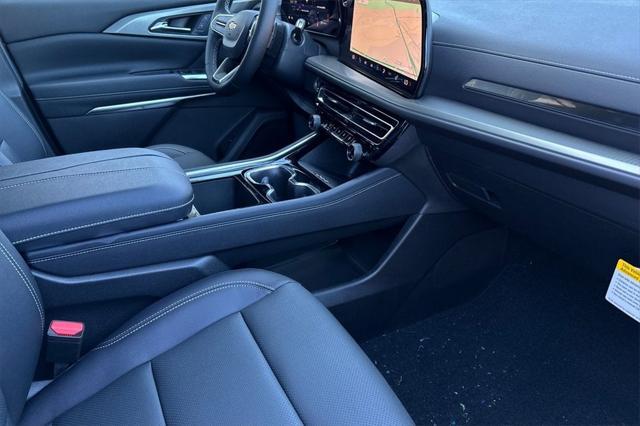 new 2025 Chevrolet Traverse car, priced at $43,032