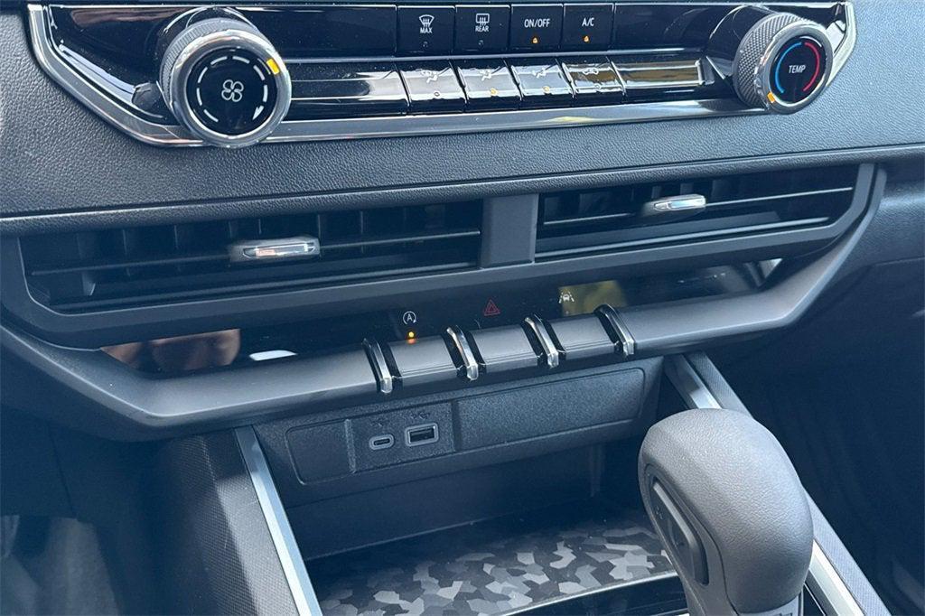 new 2025 Chevrolet Colorado car, priced at $38,726