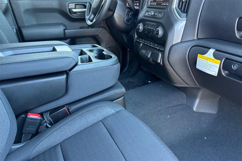 new 2025 Chevrolet Silverado 1500 car, priced at $52,716
