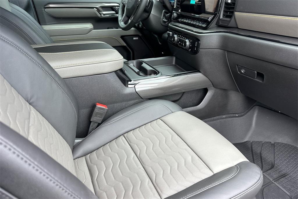 new 2025 Chevrolet Silverado 1500 car, priced at $72,002