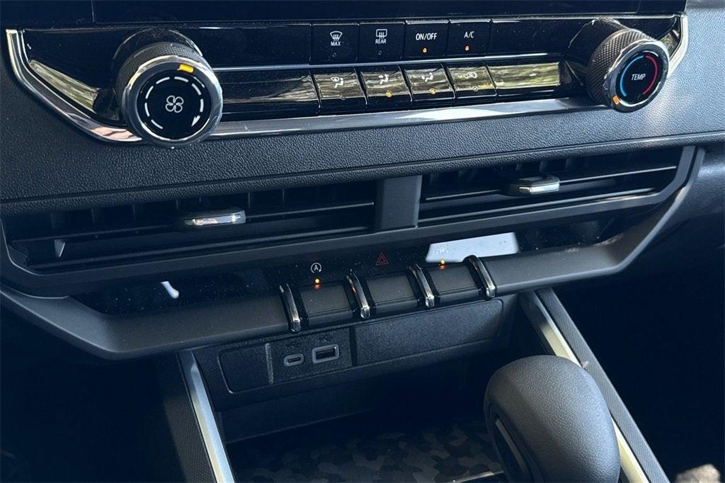 new 2025 Chevrolet Colorado car, priced at $32,771