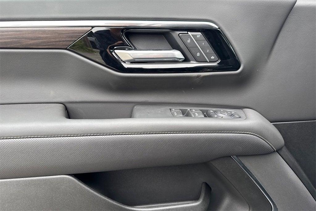 new 2025 Chevrolet Suburban car, priced at $92,055
