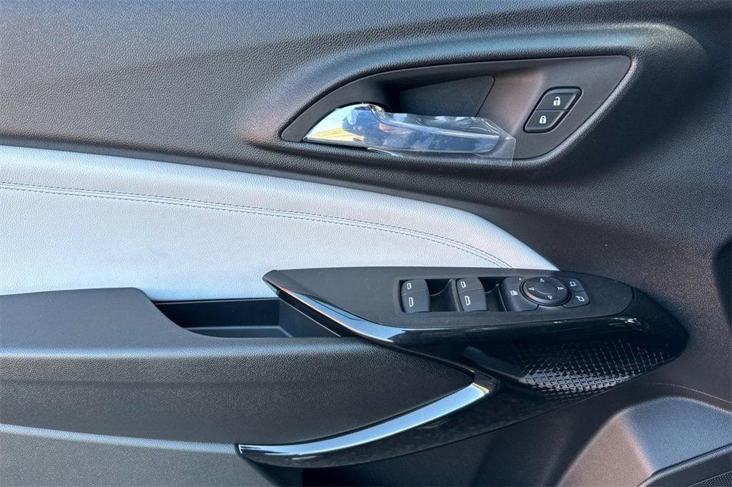 new 2025 Chevrolet Trax car, priced at $24,211