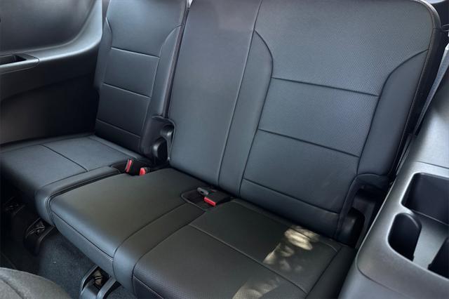 new 2025 Chevrolet Traverse car, priced at $49,013