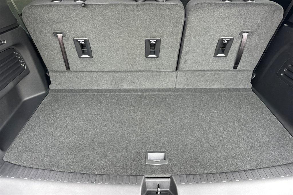 new 2025 Chevrolet Traverse car, priced at $39,995