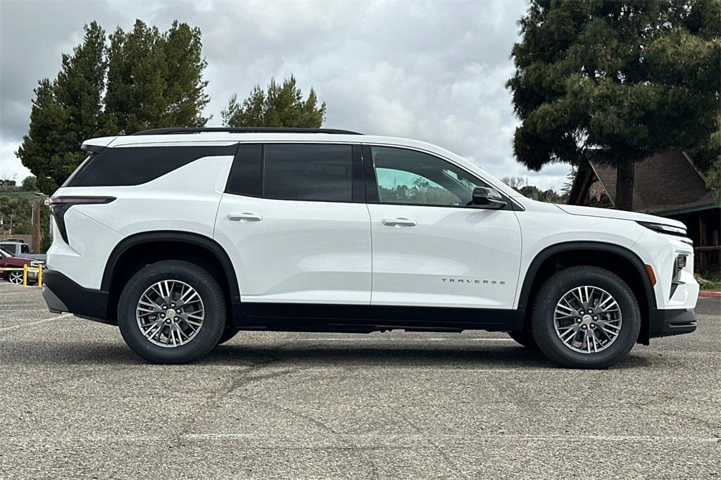new 2025 Chevrolet Traverse car, priced at $39,995