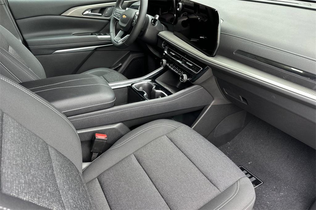 new 2025 Chevrolet Traverse car, priced at $39,995