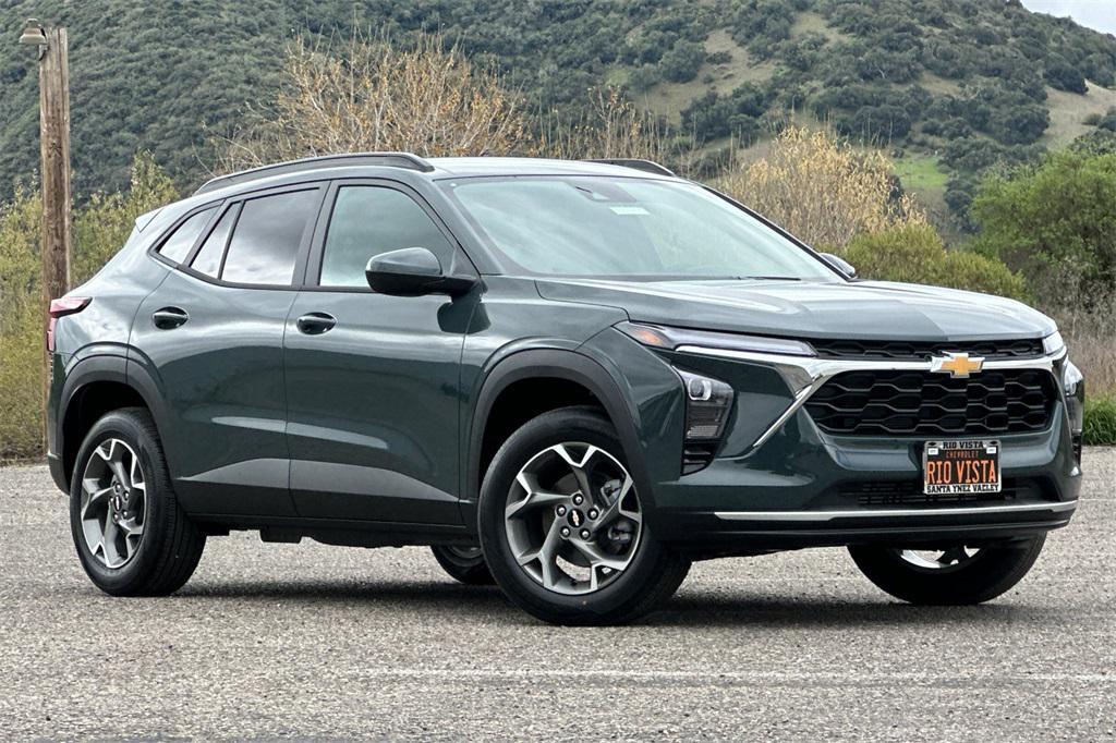 new 2025 Chevrolet Trax car, priced at $24,377