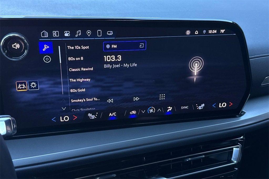 new 2025 Chevrolet Traverse car, priced at $39,995