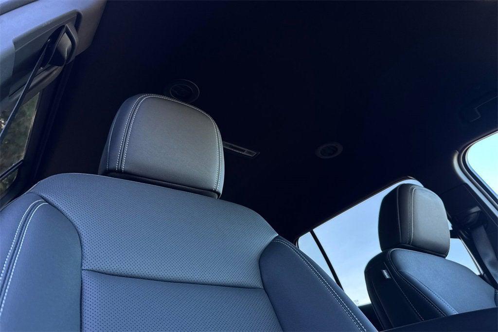 new 2025 Chevrolet Traverse car, priced at $39,995