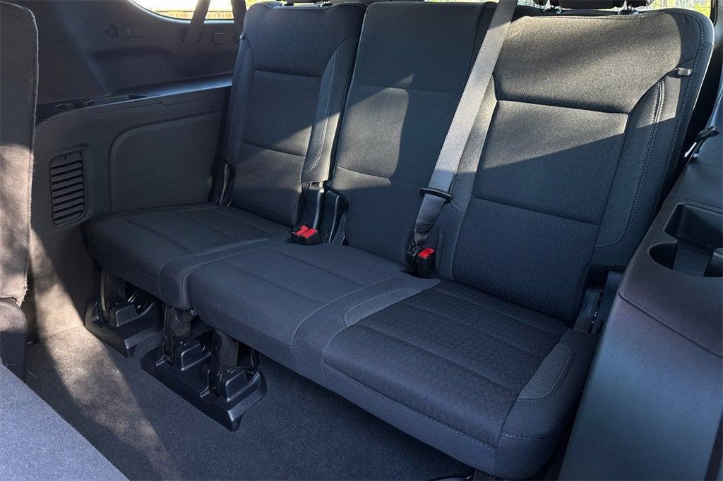 new 2025 Chevrolet Suburban car, priced at $65,989