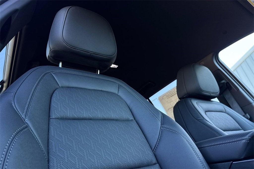 new 2026 Chevrolet Equinox car, priced at $32,792