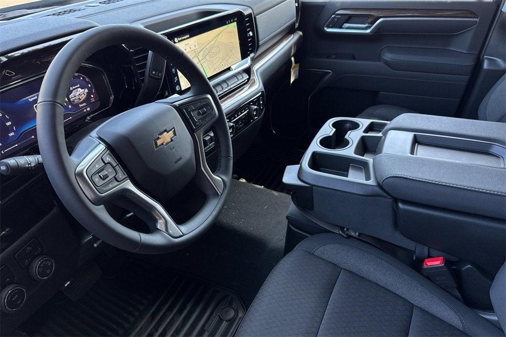 new 2025 Chevrolet Silverado 1500 car, priced at $48,676