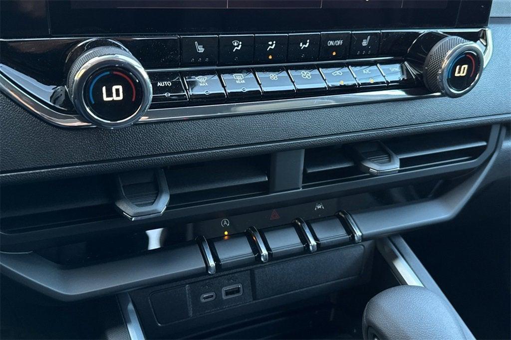 new 2025 Chevrolet Colorado car, priced at $44,571