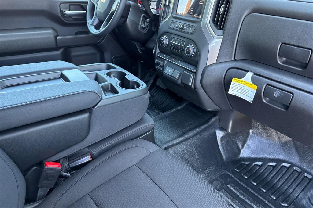 new 2025 Chevrolet Silverado 3500 car, priced at $70,576