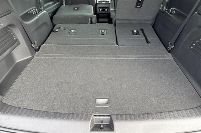 new 2025 Chevrolet Traverse car, priced at $41,439