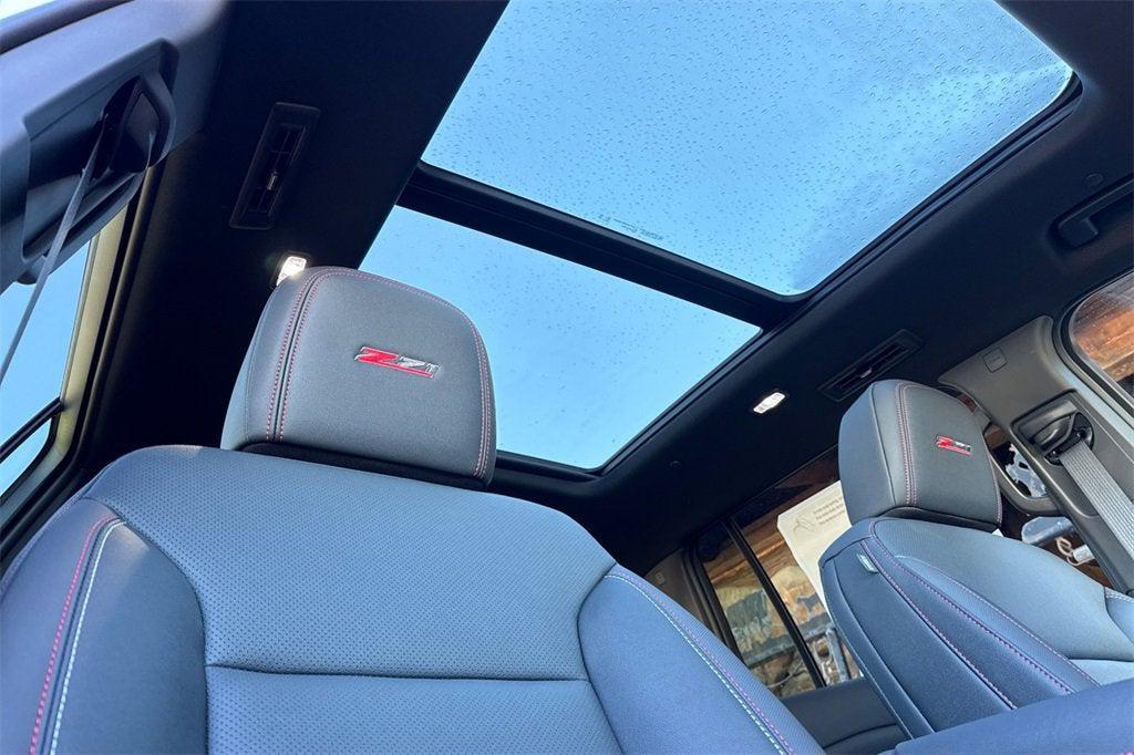 new 2026 Chevrolet Traverse car, priced at $56,380