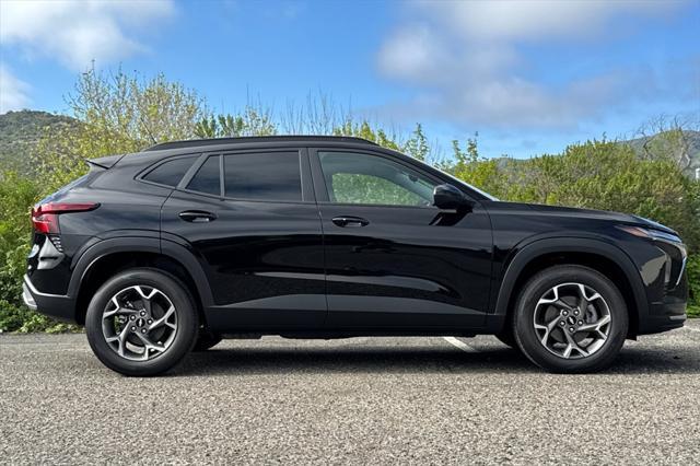 new 2025 Chevrolet Trax car, priced at $26,905
