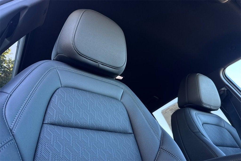 new 2026 Chevrolet Equinox car, priced at $32,792