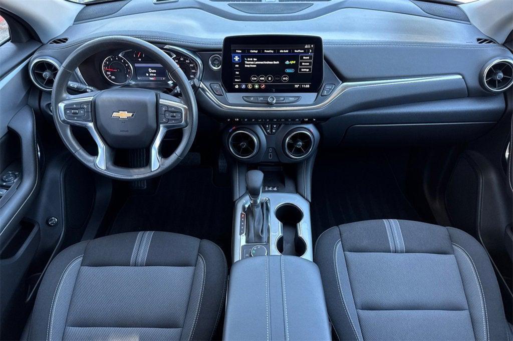 new 2025 Chevrolet Blazer car, priced at $32,060