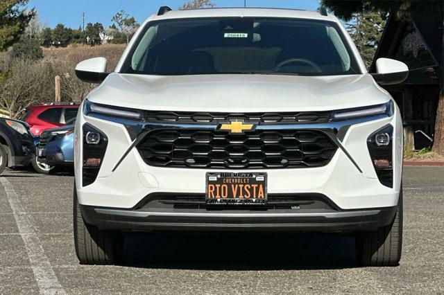 new 2025 Chevrolet Trax car, priced at $26,130