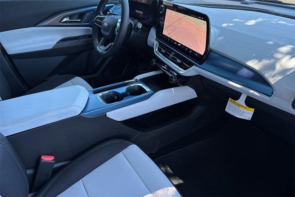 new 2025 Chevrolet Equinox EV car, priced at $39,719