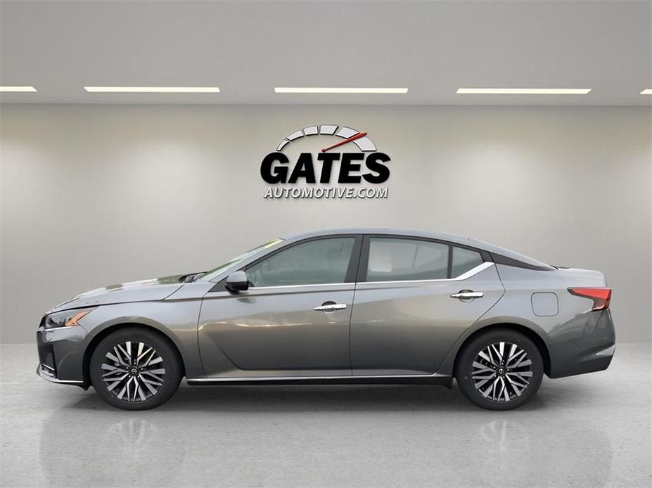 used 2023 Nissan Altima car, priced at $23,118