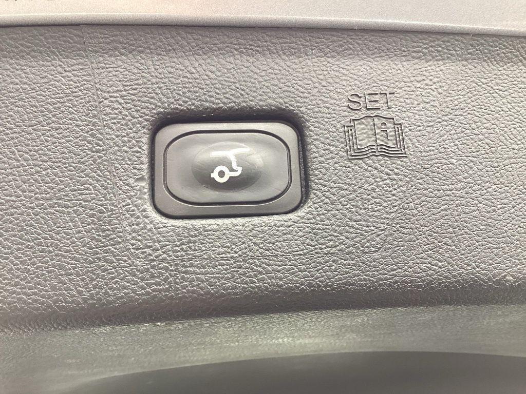 used 2024 Ford Edge car, priced at $26,039