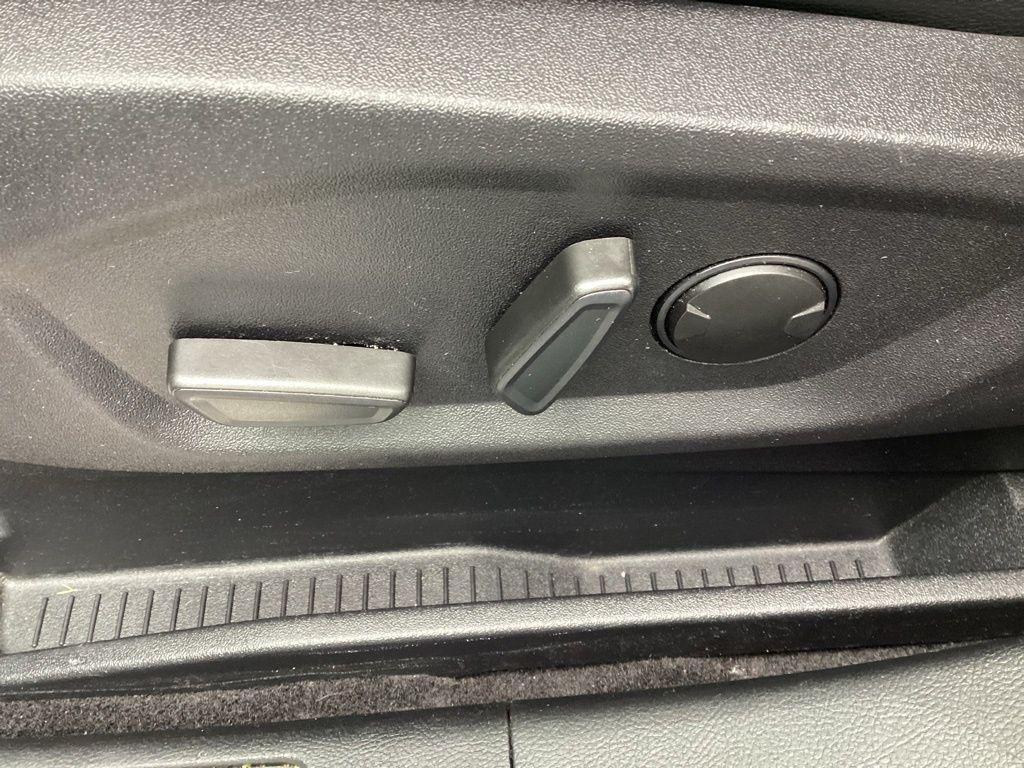 used 2024 Ford Edge car, priced at $26,039