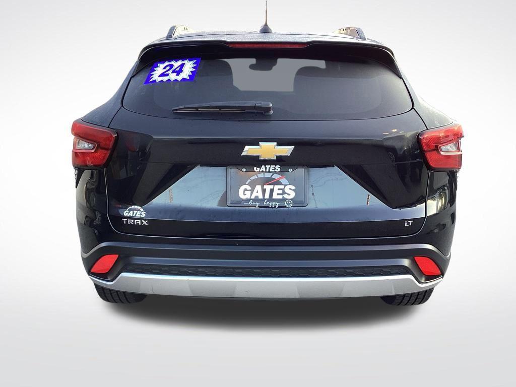used 2024 Chevrolet Trax car, priced at $23,407