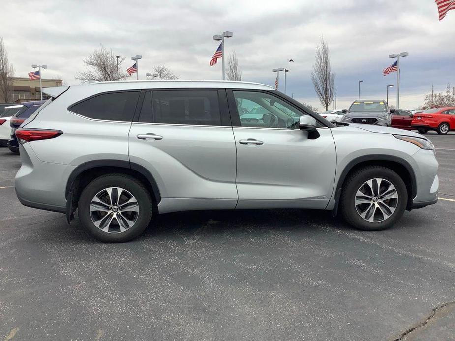 used 2022 Toyota Highlander Hybrid car, priced at $36,259