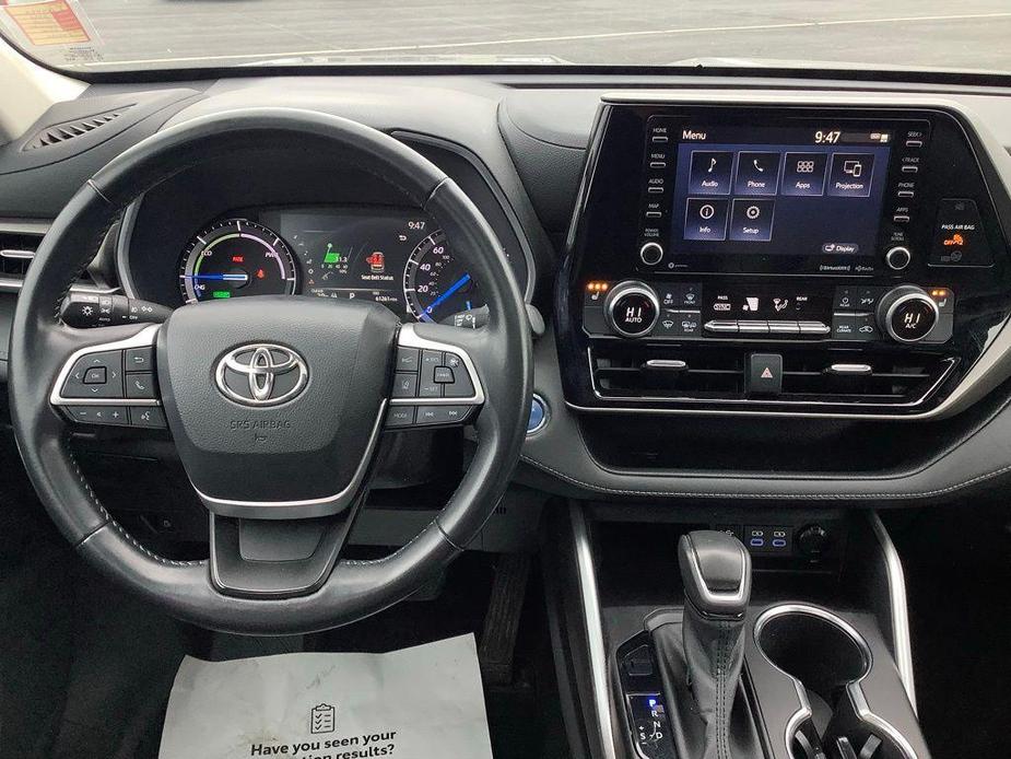 used 2022 Toyota Highlander Hybrid car, priced at $36,259