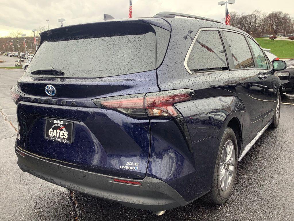 used 2024 Toyota Sienna car, priced at $48,067