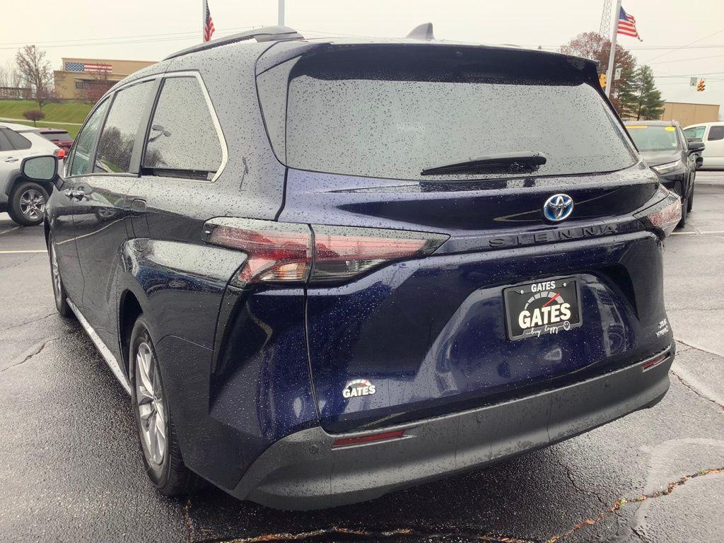 used 2024 Toyota Sienna car, priced at $48,067