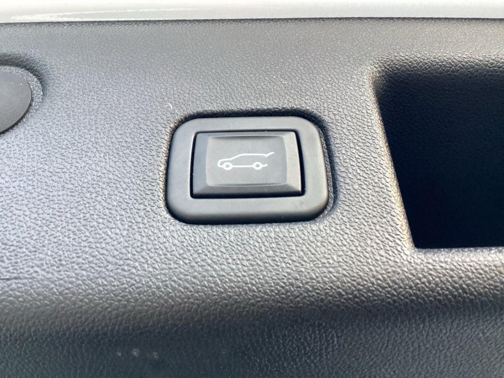 used 2024 Chevrolet Equinox car, priced at $22,281