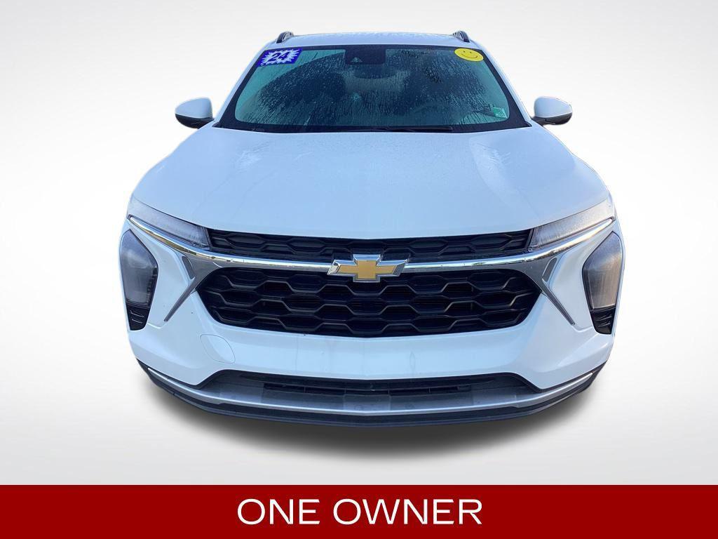 used 2024 Chevrolet Trax car, priced at $20,684