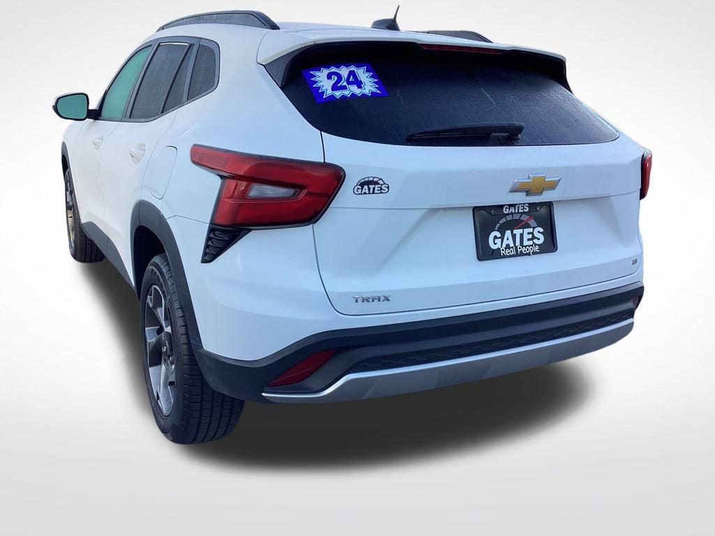 used 2024 Chevrolet Trax car, priced at $20,684