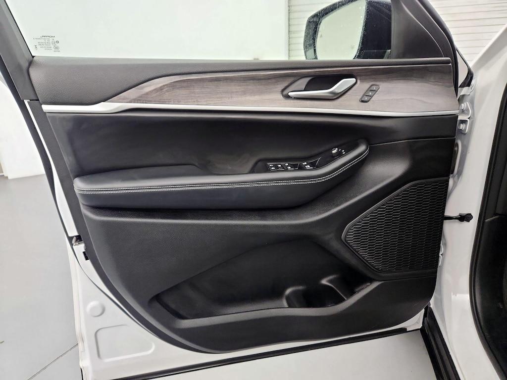 used 2023 Jeep Grand Cherokee car, priced at $38,998