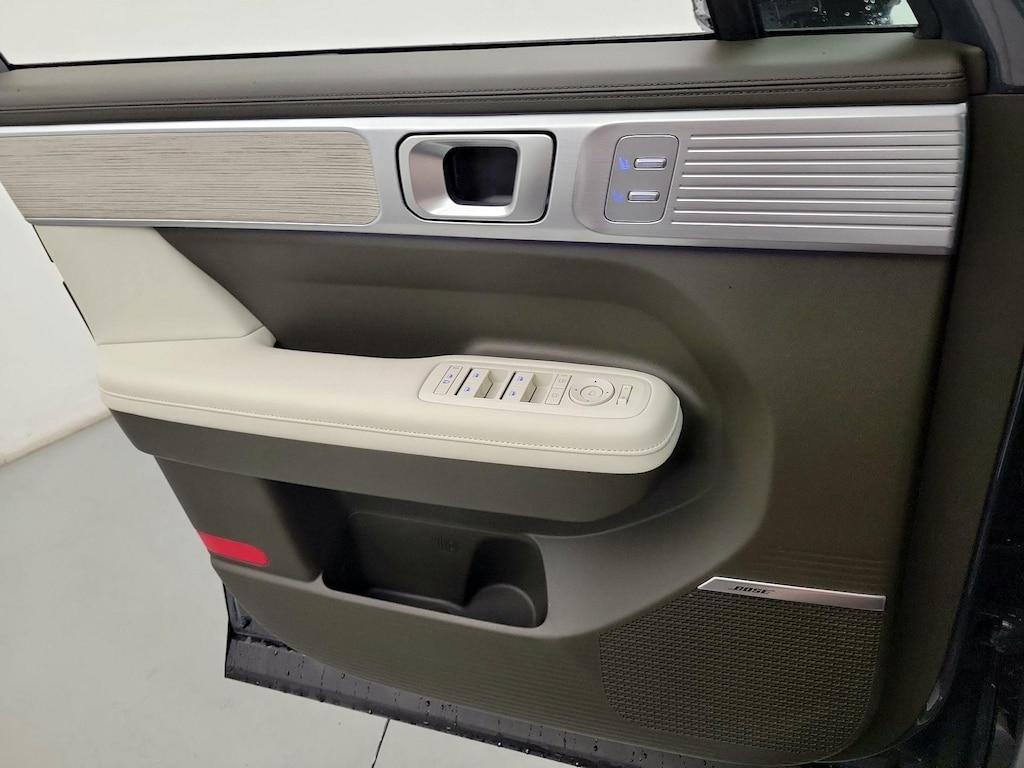 used 2024 Hyundai Santa Fe car, priced at $42,998