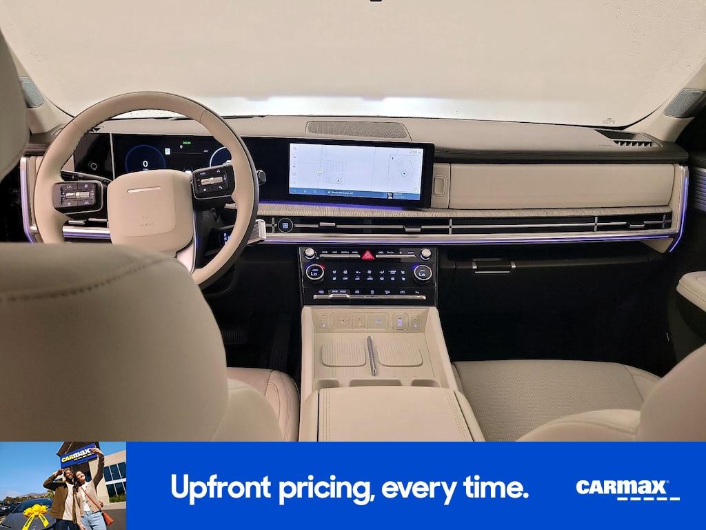 used 2024 Hyundai Santa Fe car, priced at $42,998
