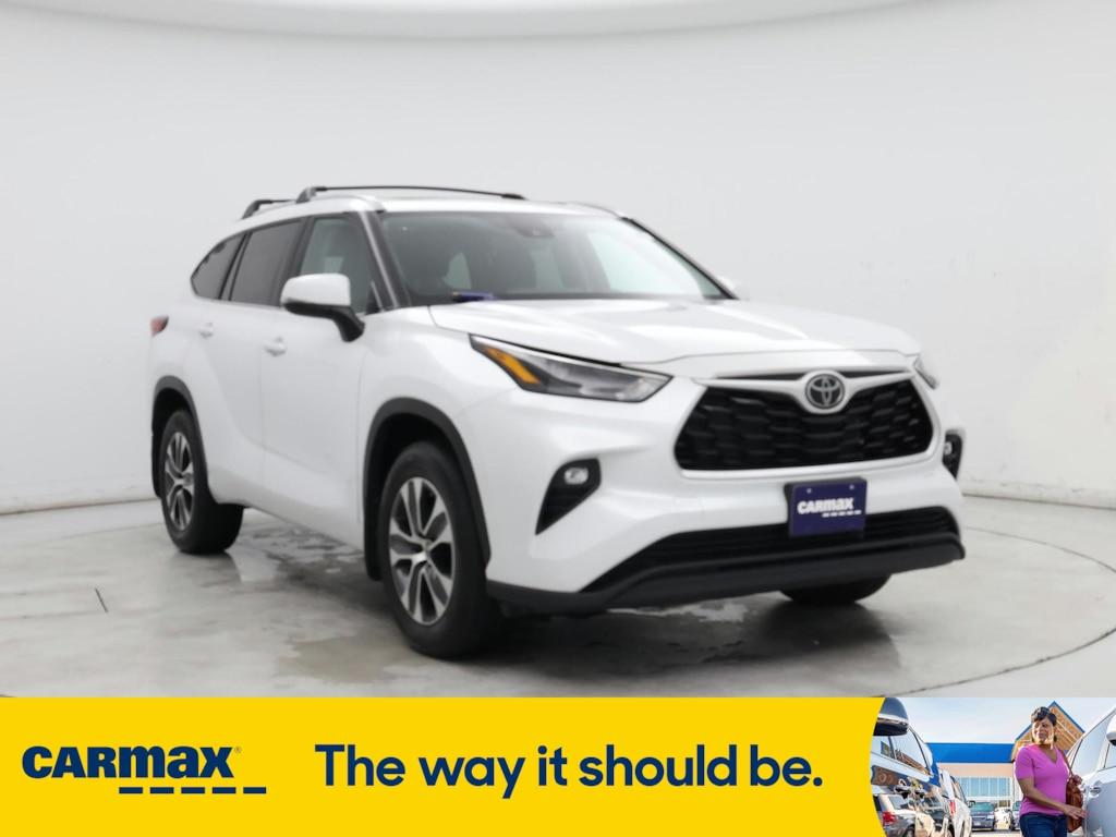 used 2023 Toyota Highlander car, priced at $38,998