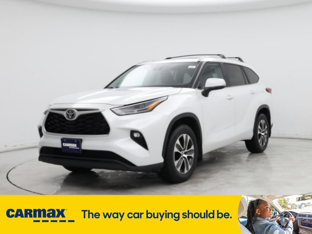 used 2023 Toyota Highlander car, priced at $38,998
