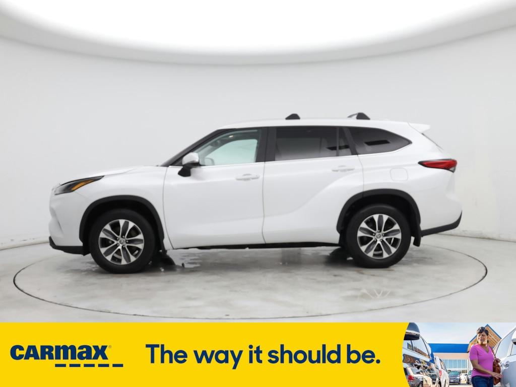 used 2023 Toyota Highlander car, priced at $38,998